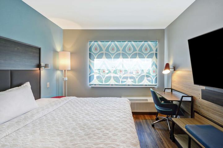 Room 21 of 34