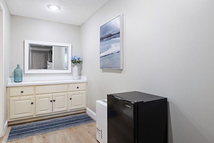 Room 42 of 153