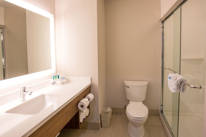 Room 15 of 22