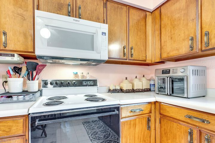 Clear Lake Vacation Home Rental - Pet Friendly!