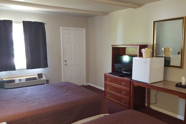 Captains Quarters Motel