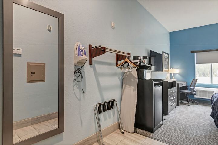Iris Garden Inn