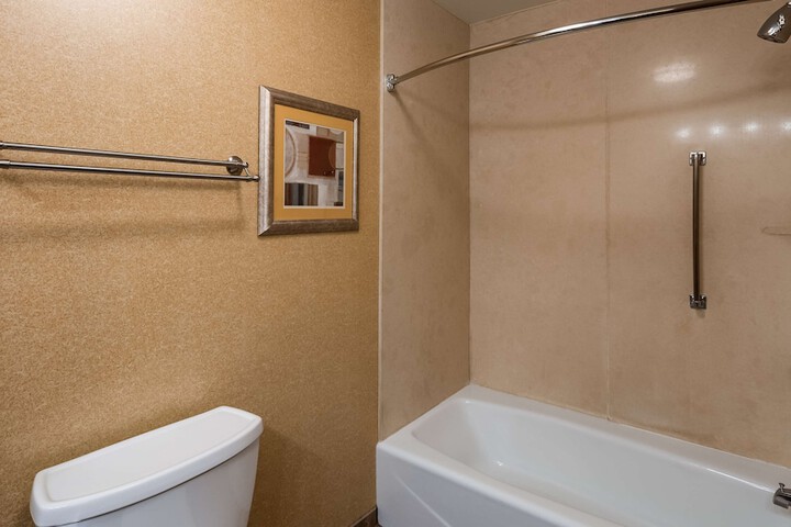 Room 28 of 41