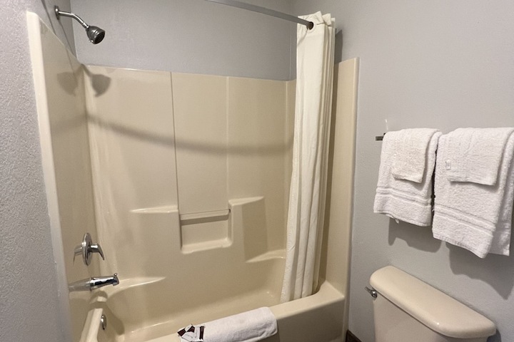 Room 26 of 39
