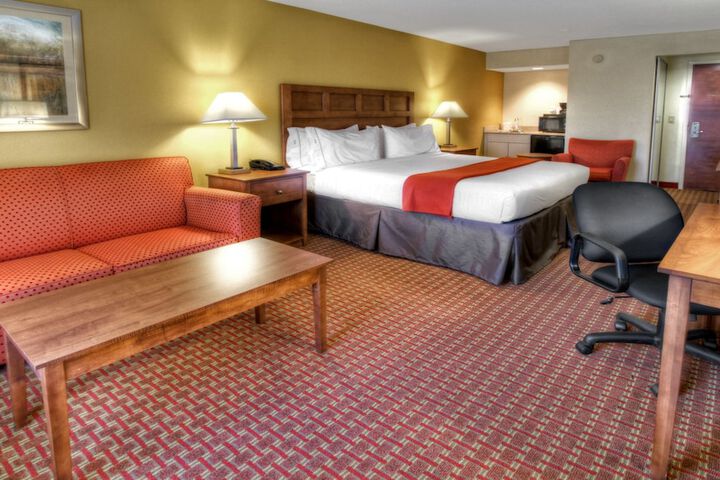 Room 8 of 24