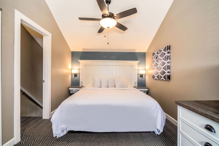 Waterside Suites & Marina
