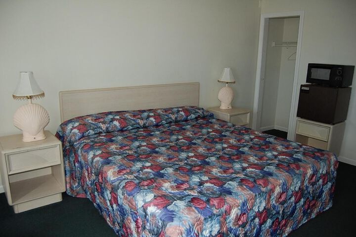 Room 17 of 42