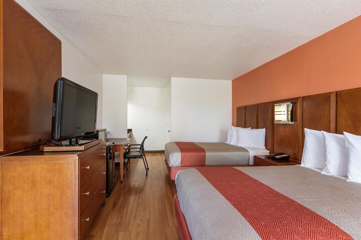 Room 42 of 46