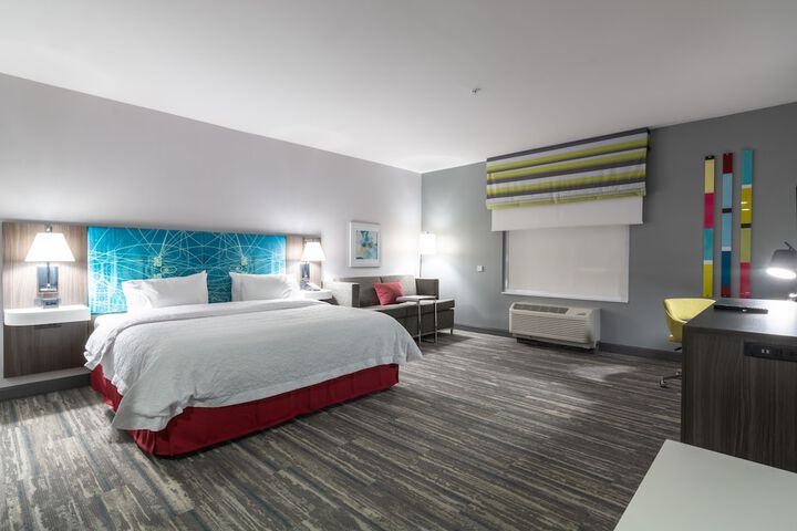 Room 50 of 77