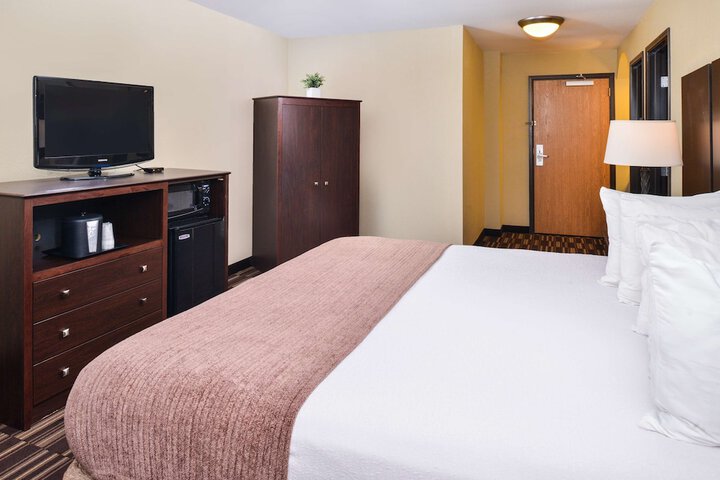 Room 34 of 46
