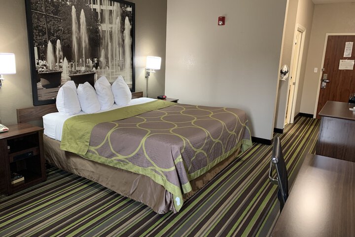 Room 15 of 39
