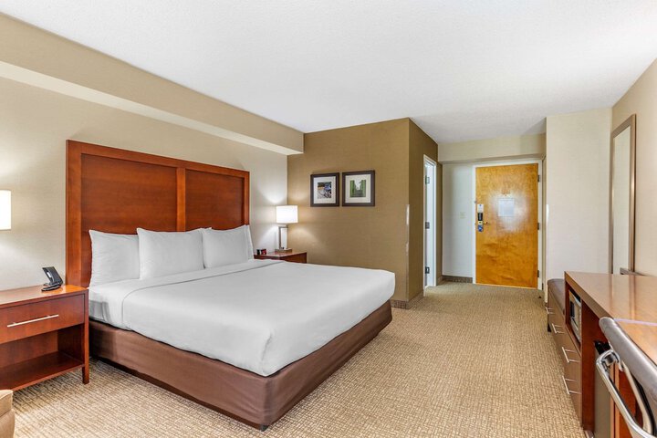 Room 11 of 38