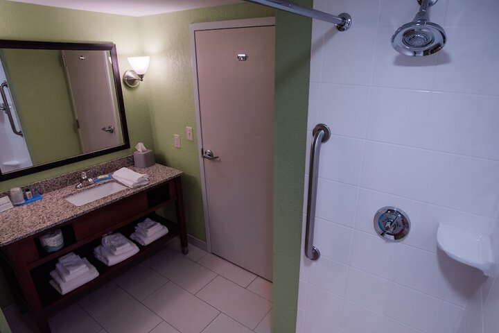 Holiday Inn Express Hickory-Hickory Mart by IHG
