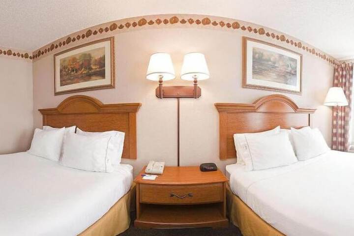 Holiday Inn Express & Suites Winner by IHG