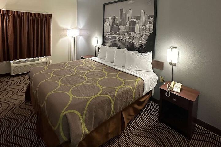 Room 14 of 20