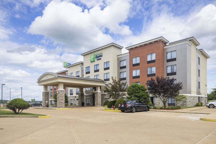 Hotel 4 of 50