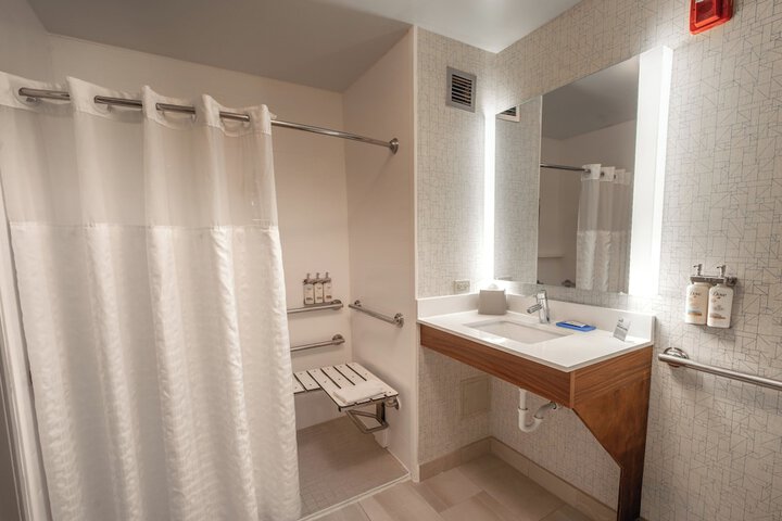 Holiday Inn Express Hotel & Suites a Lake Zurich-Barrington by IHG