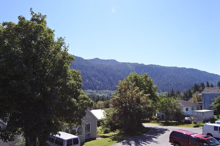 Black Rooster Guesthouse