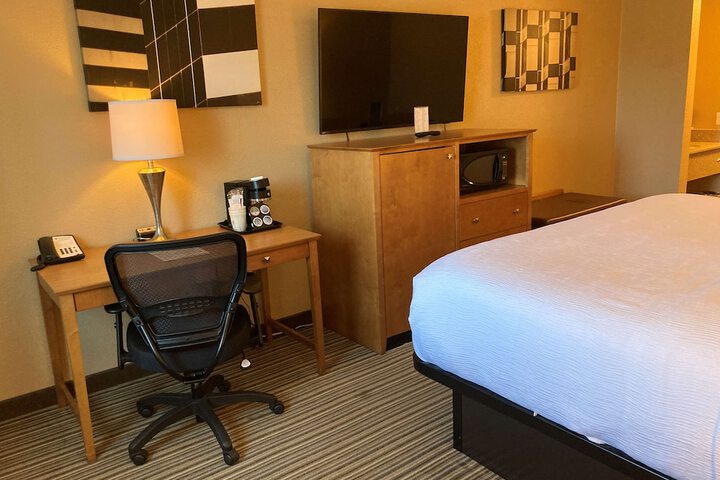 Room 74 of 86