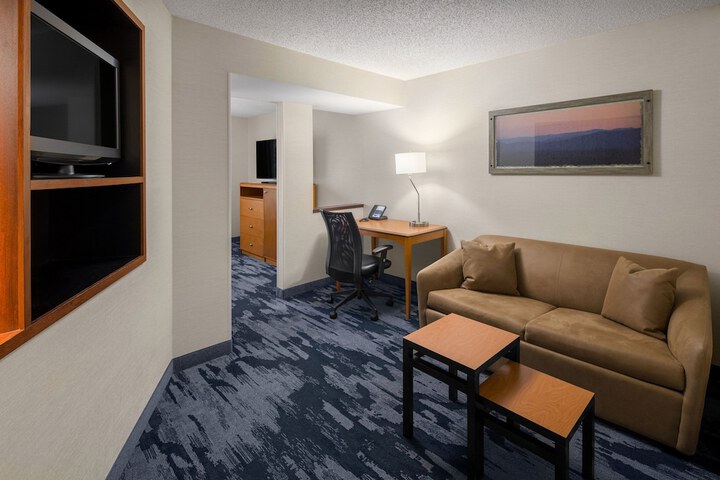 Room 9 of 23