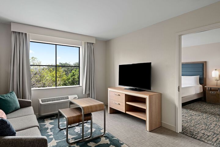 Room 32 of 45