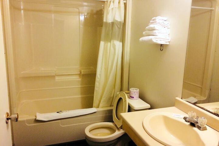 Room 13 of 75
