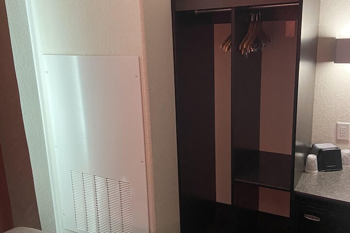Room 30 of 56