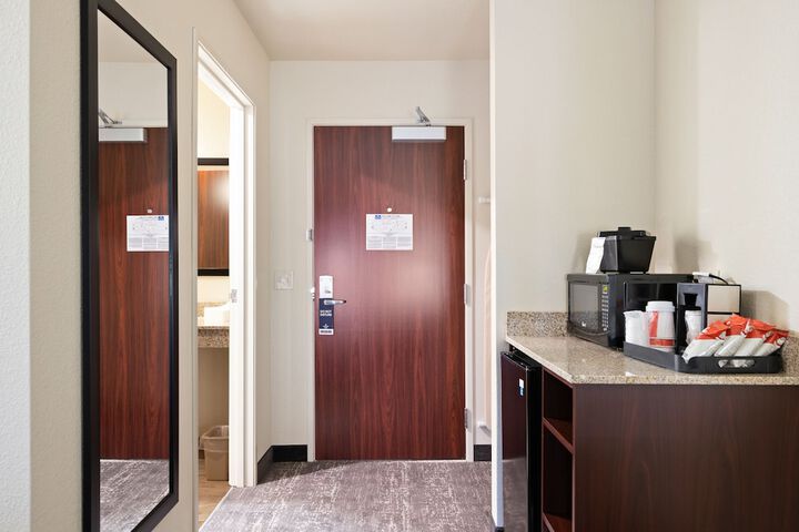 Room 40 of 78