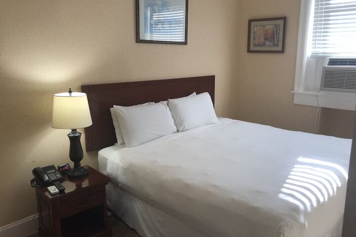 Room 4 of 21