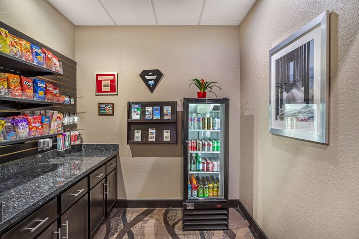 Best Western Plus Lake Jackson Inn & Suites