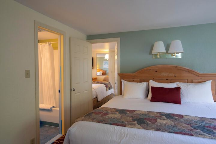 The Corsair & Cross Rip Oceanfront Resort