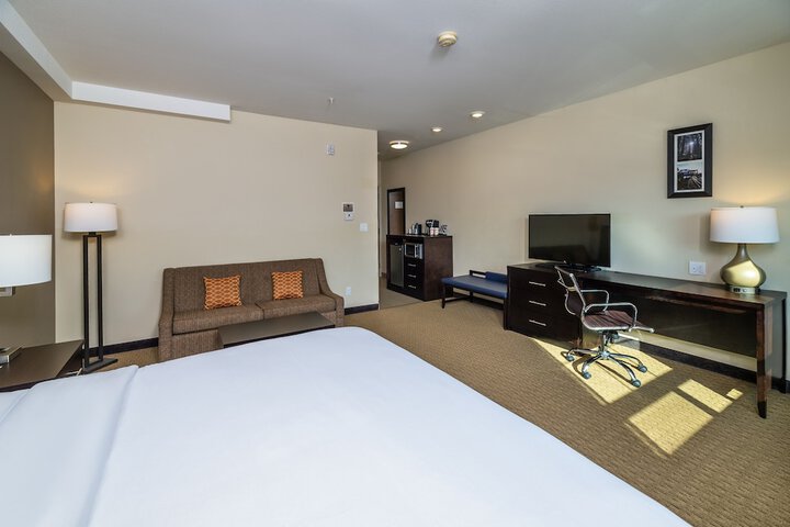 Comfort Inn & Suites