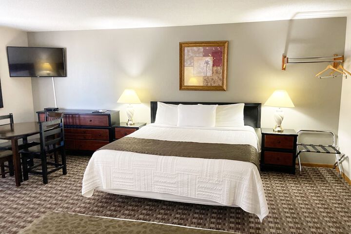 Burke Inn Motel & Suites