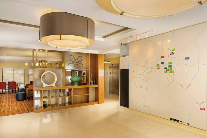 Hotel Interior 10 of 28