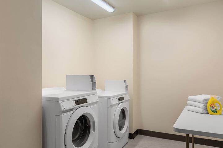 Holiday Inn & Suites Detroit - Troy by IHG