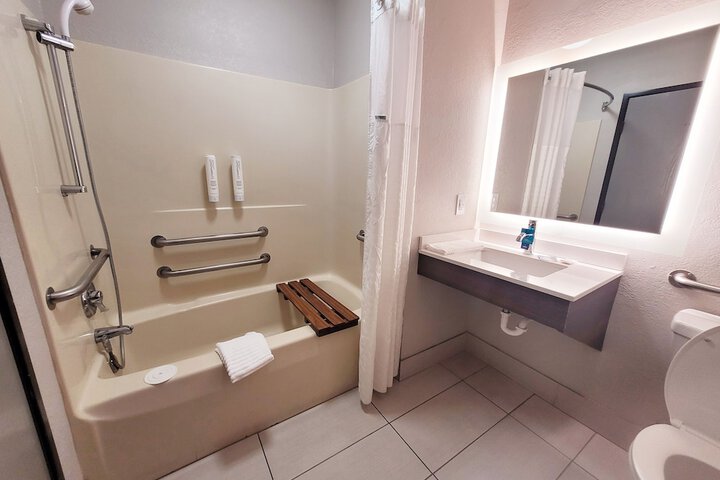 Clarion Pointe Harrodsburg-Danville