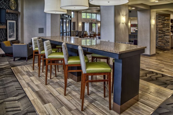 Hampton Inn & Suites Memphis-Wolfchase Galleria