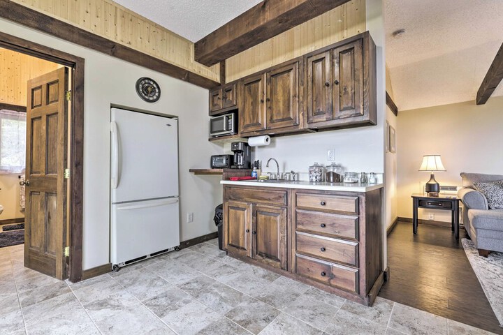 Private Guest House w / Deck + Spectacular Views!