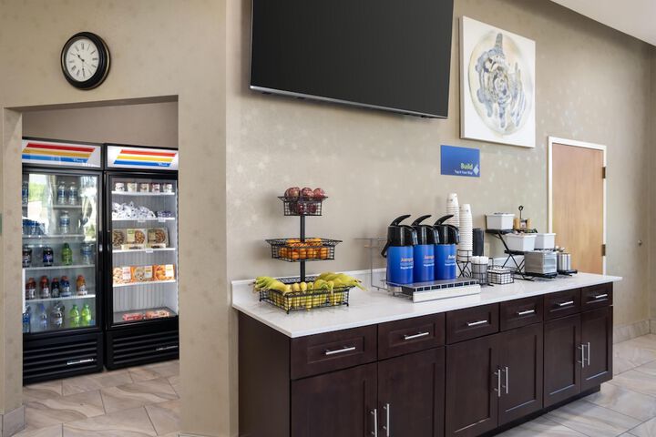 Best Western Inn & Suites - Monroe