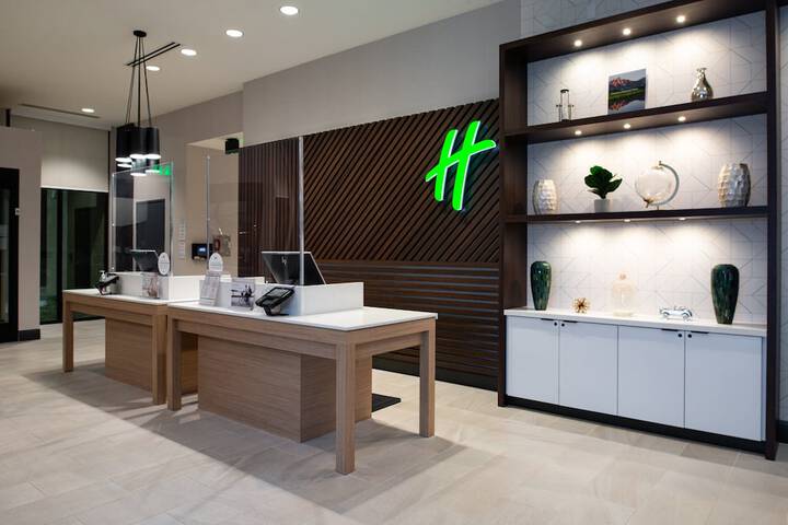 Hotel 7 of 66