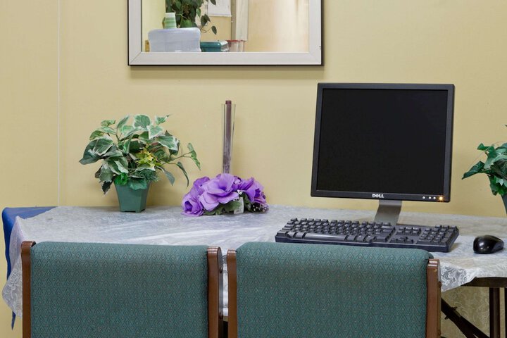 Business Center 15 of 15