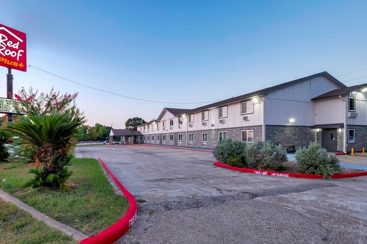 Red Roof Inn PLUS+ Huntsville