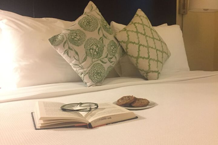 Room 25 of 38
