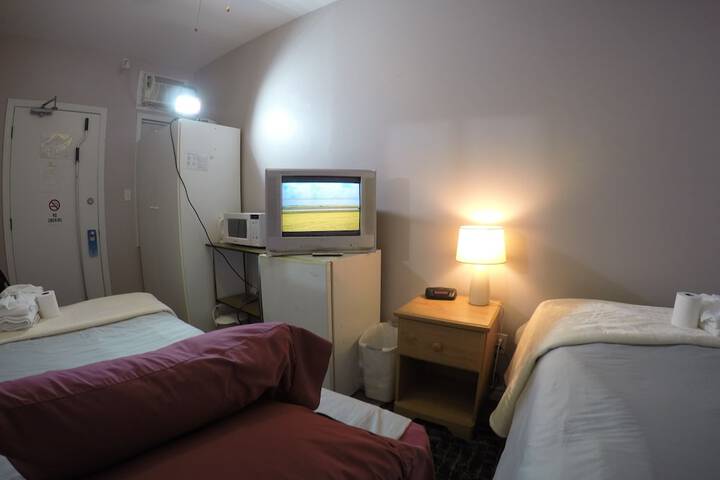 Room 52 of 73