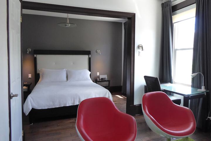 Room 36 of 74