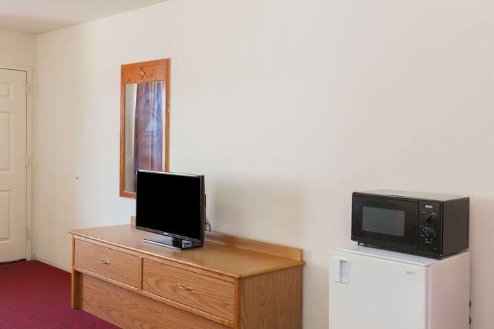 Room 9 of 17