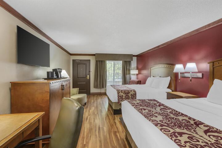 Best Western Plus Greenwell Inn