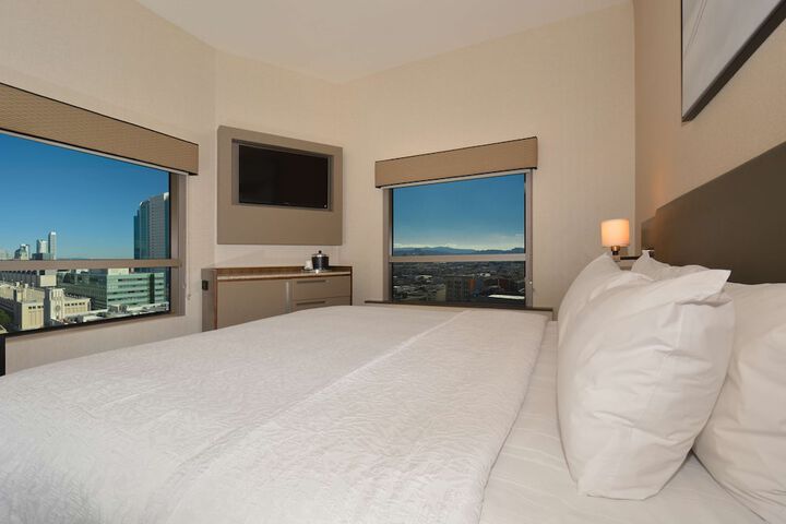 Room 100 of 129