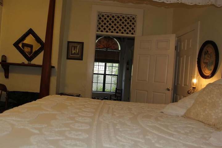 Room 67 of 109