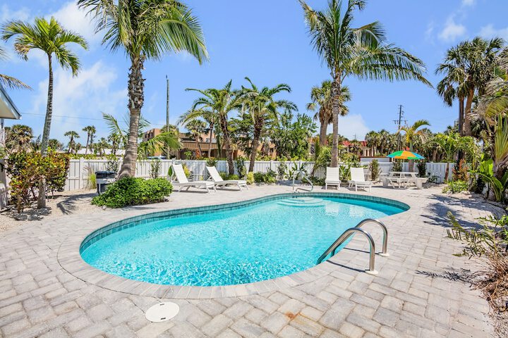 Tropical Breeze Resort